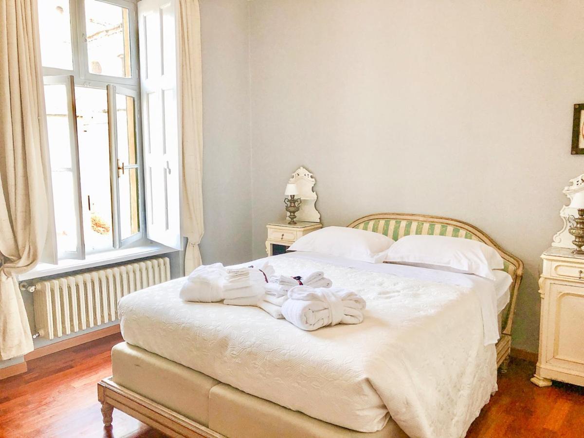 Bed and Breakfast Palazzo Sismonda Corneliano d'Alba Habitación foto