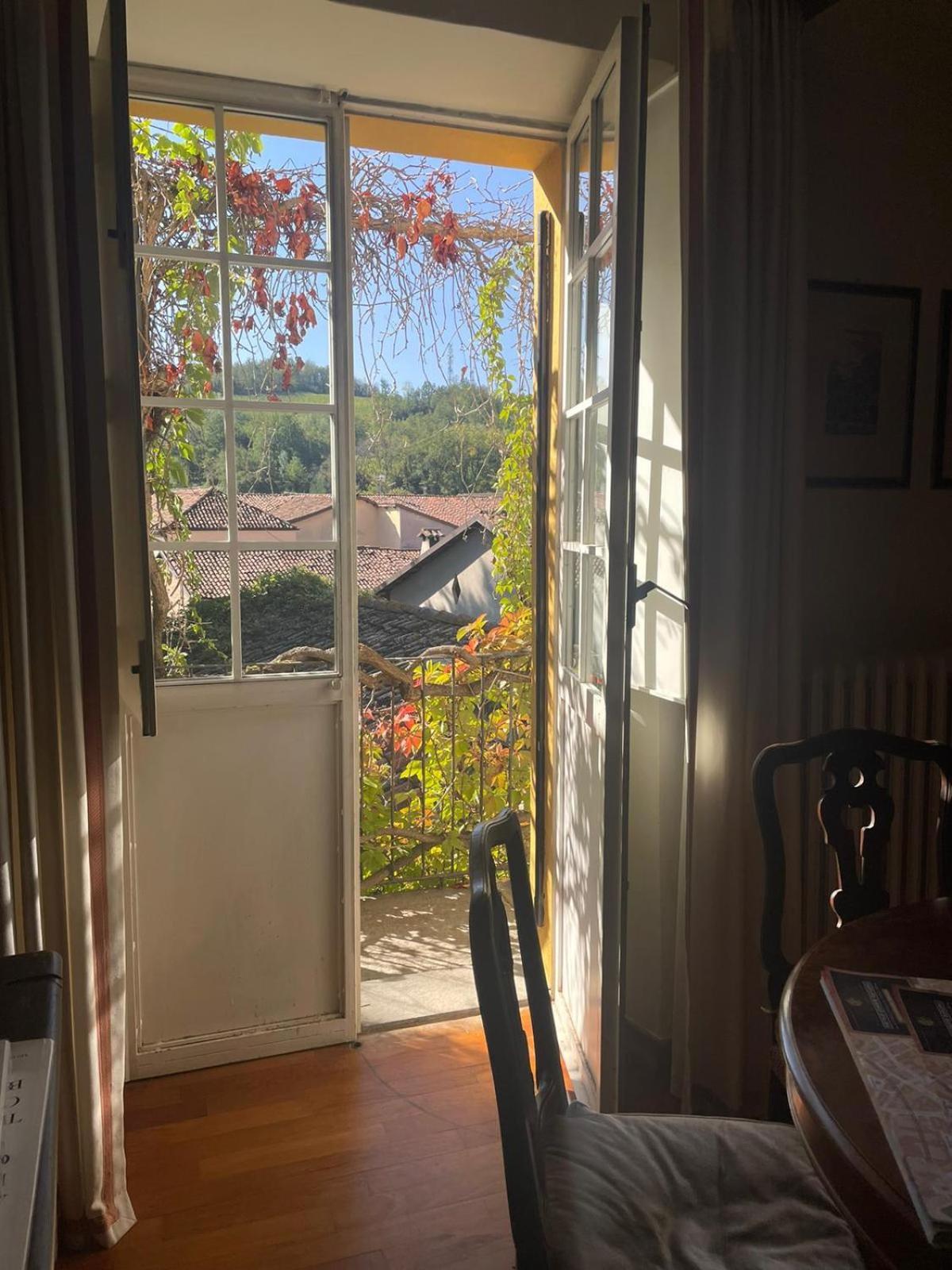 Bed and Breakfast Palazzo Sismonda Corneliano d'Alba Habitación foto
