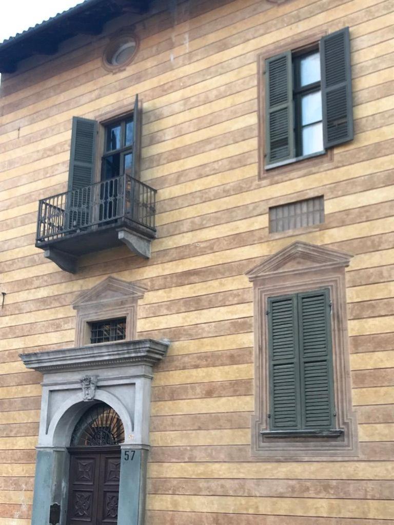 Bed and Breakfast Palazzo Sismonda Corneliano d'Alba Exterior foto
