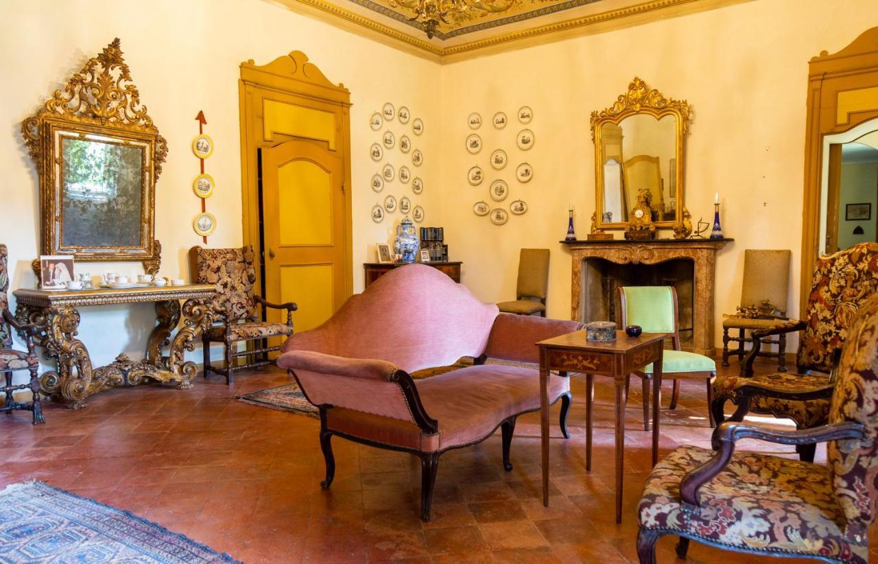 Bed and Breakfast Palazzo Sismonda Corneliano d'Alba Exterior foto