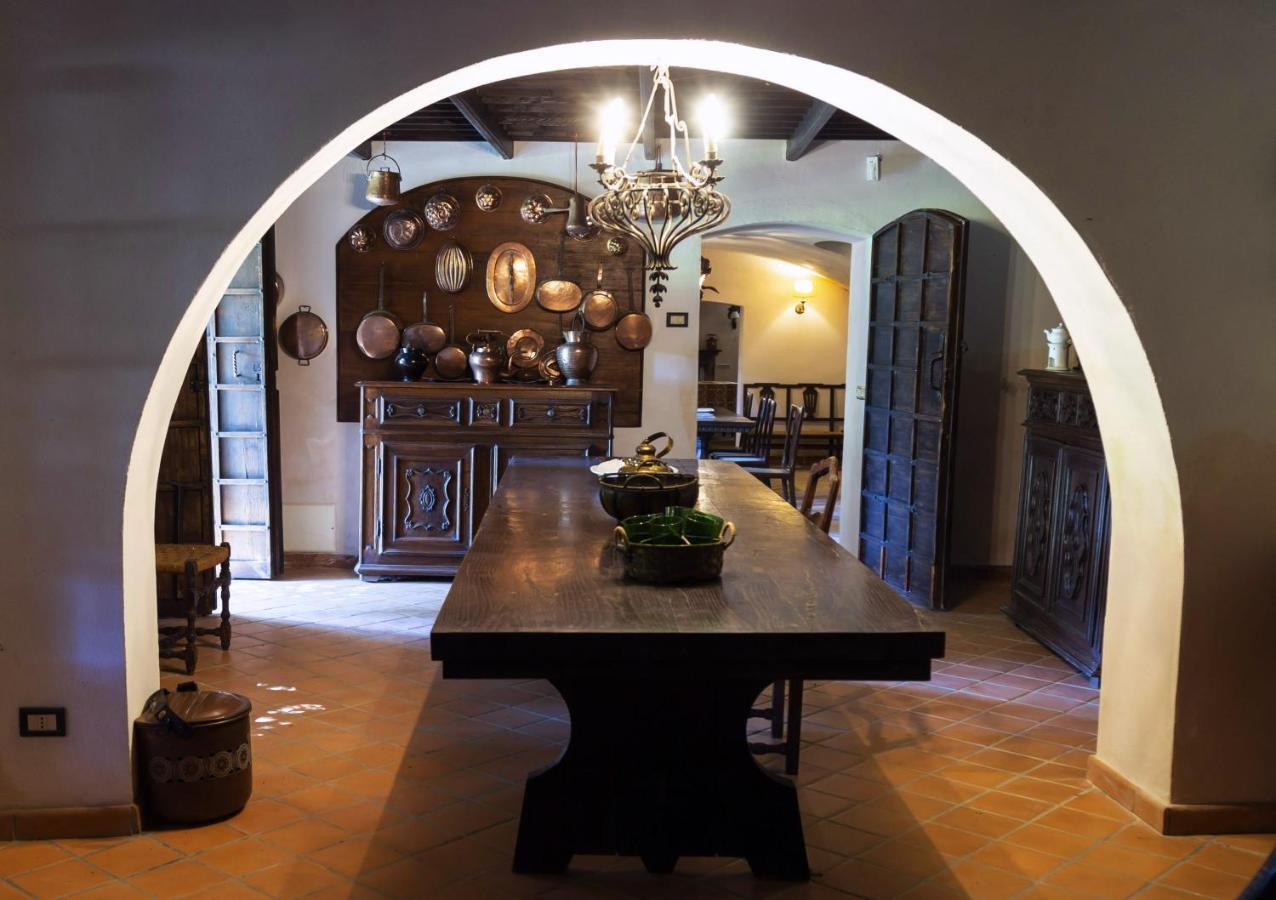Bed and Breakfast Palazzo Sismonda Corneliano d'Alba Exterior foto