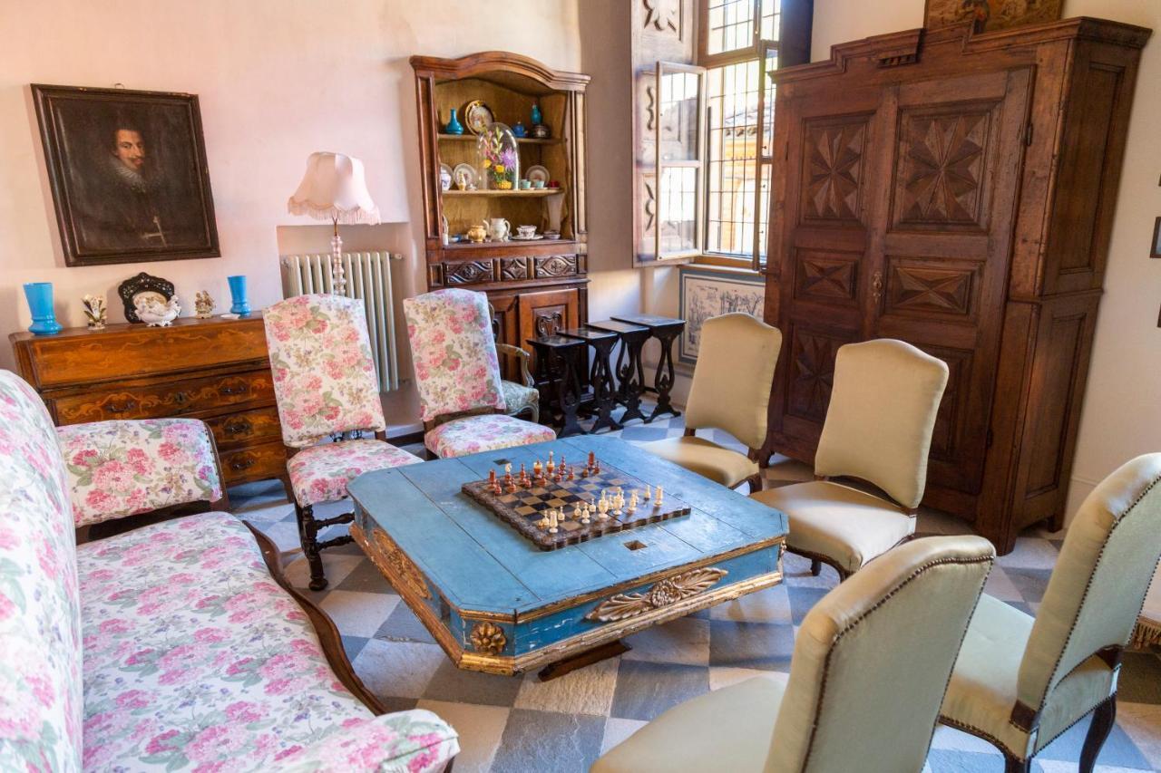 Bed and Breakfast Palazzo Sismonda Corneliano d'Alba Exterior foto
